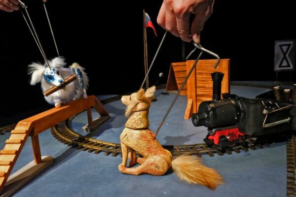 Choo. Choo. Whistle. Woof! Photo by Josef Ptáček.