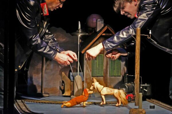 Choo. Choo. Whistle. Woof! Photo by Josef Ptáček.